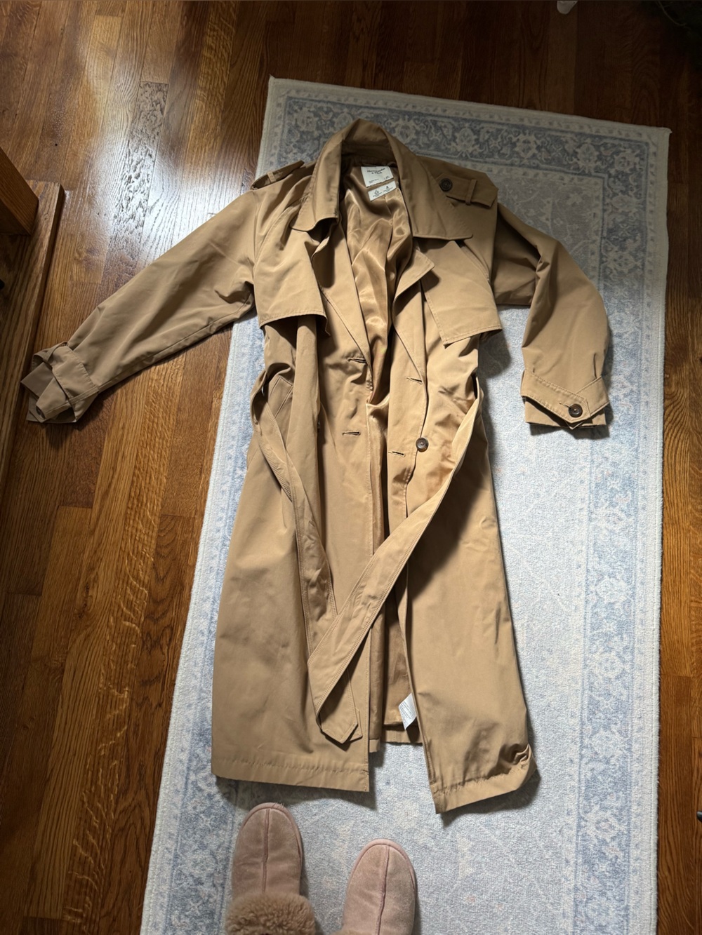 Abercrombie & Fitch Tan trench
